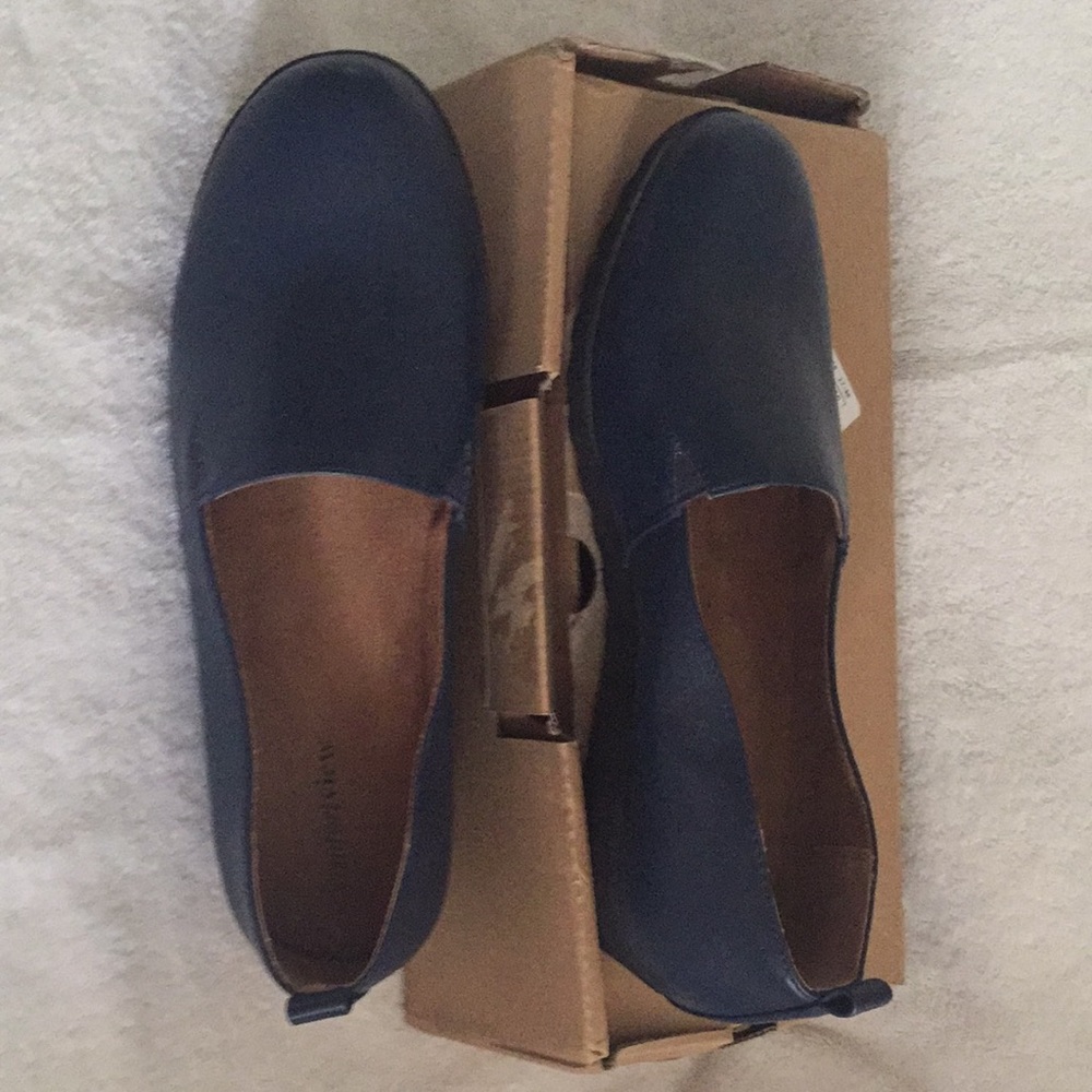 Navy flats